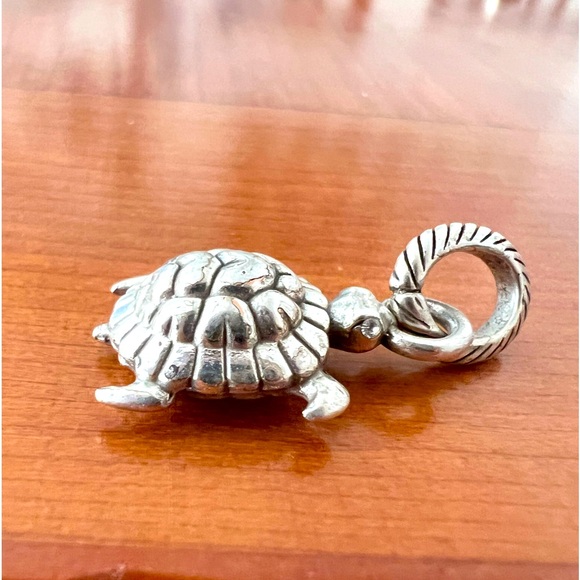 Brighton Turtle (Honu) Charm Silver Plated for Charm Bracelets or Charm Necklace - Picture 4 of 4